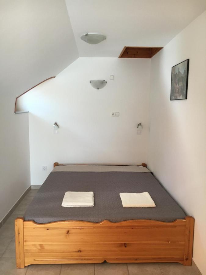 Center apartmanház Hotel Hajdúszoboszló Esterno foto