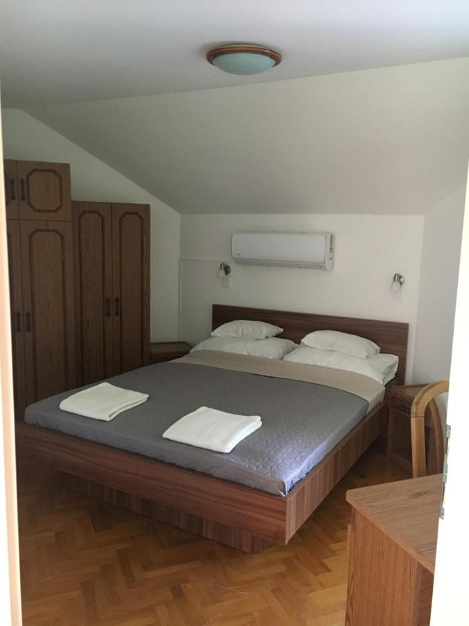 Center apartmanház Hotel Hajdúszoboszló Esterno foto