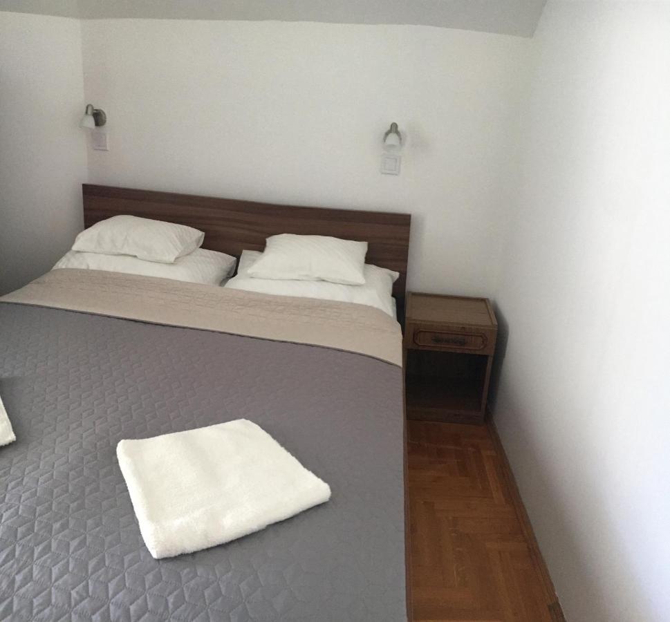 Center apartmanház Hotel Hajdúszoboszló Esterno foto