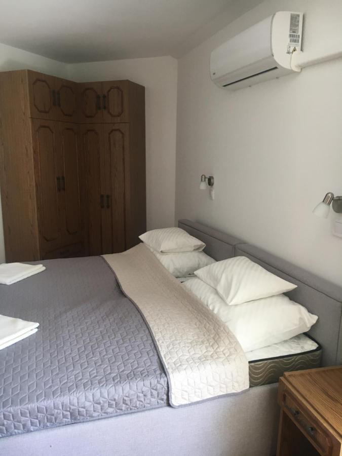 Center apartmanház Hotel Hajdúszoboszló Esterno foto