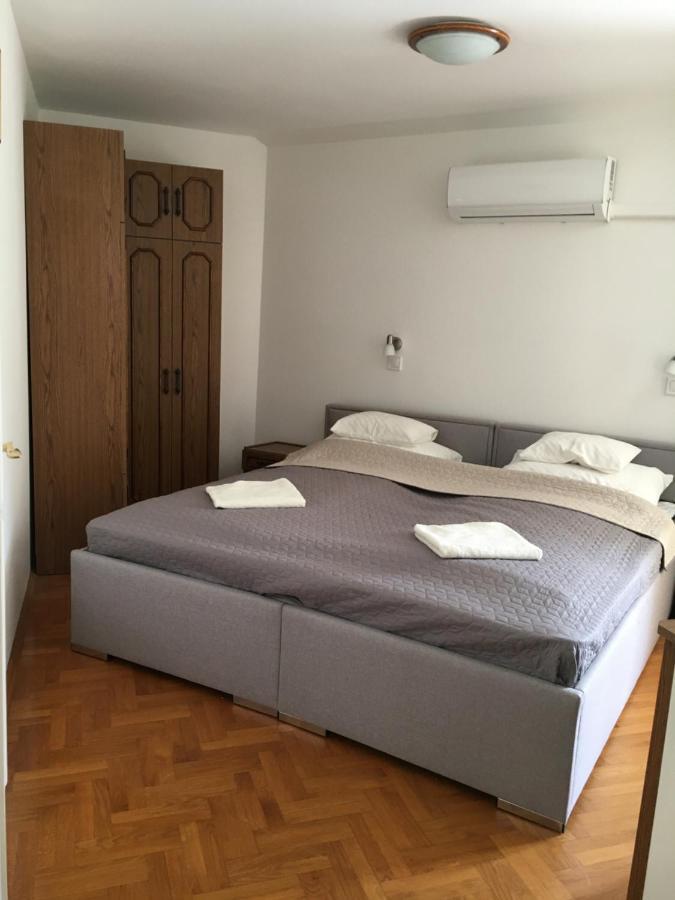 Center apartmanház Hotel Hajdúszoboszló Esterno foto