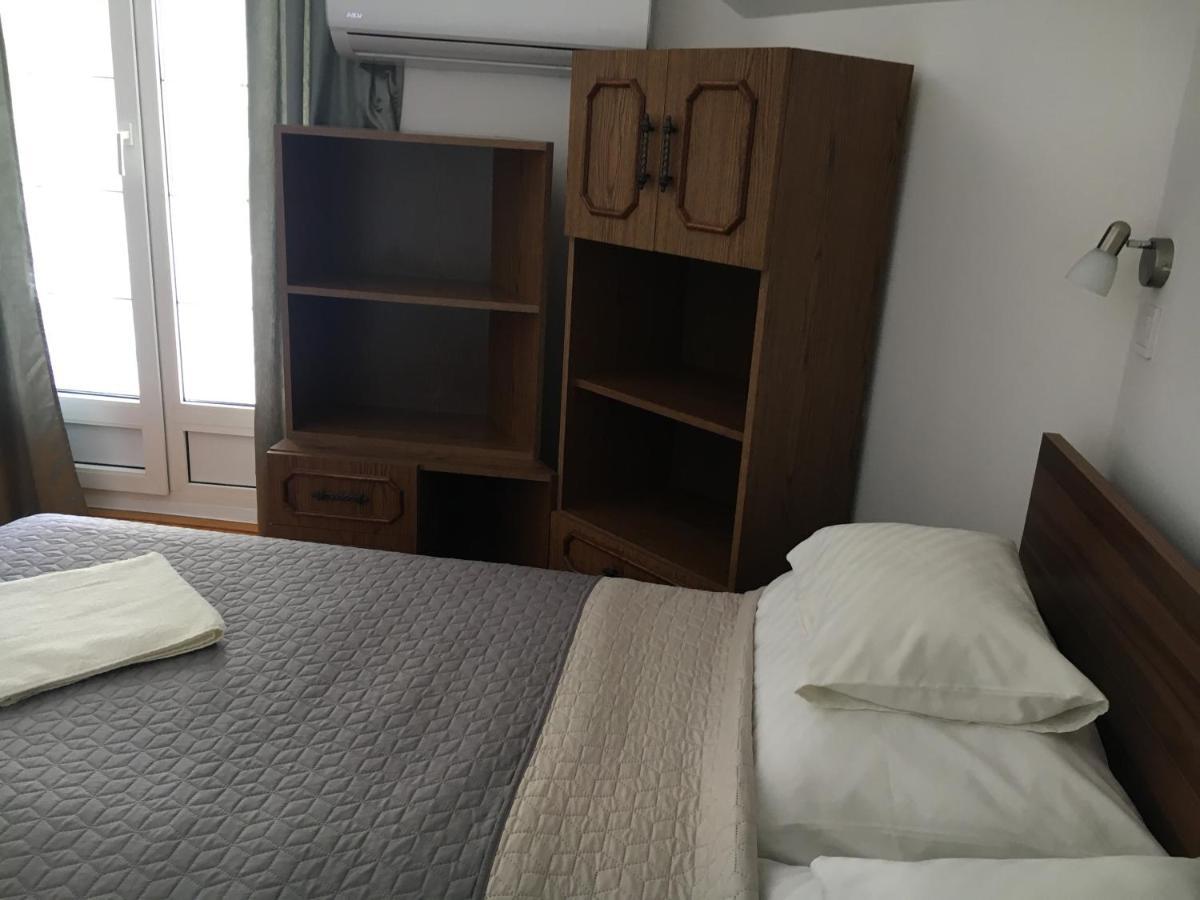 Center apartmanház Hotel Hajdúszoboszló Esterno foto