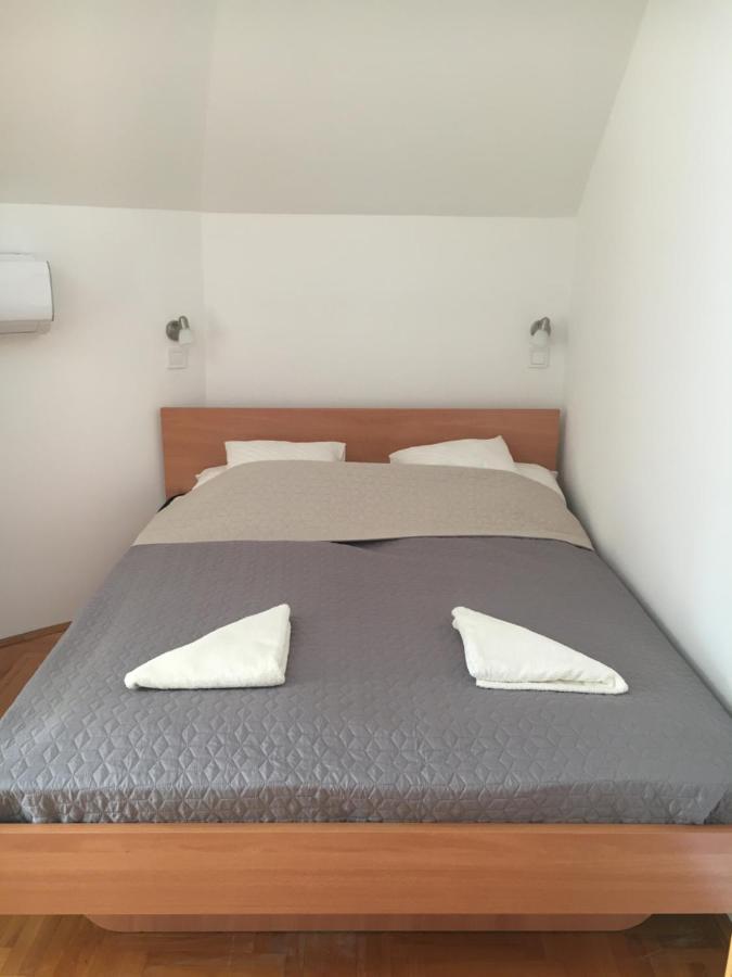 Center apartmanház Hotel Hajdúszoboszló Esterno foto