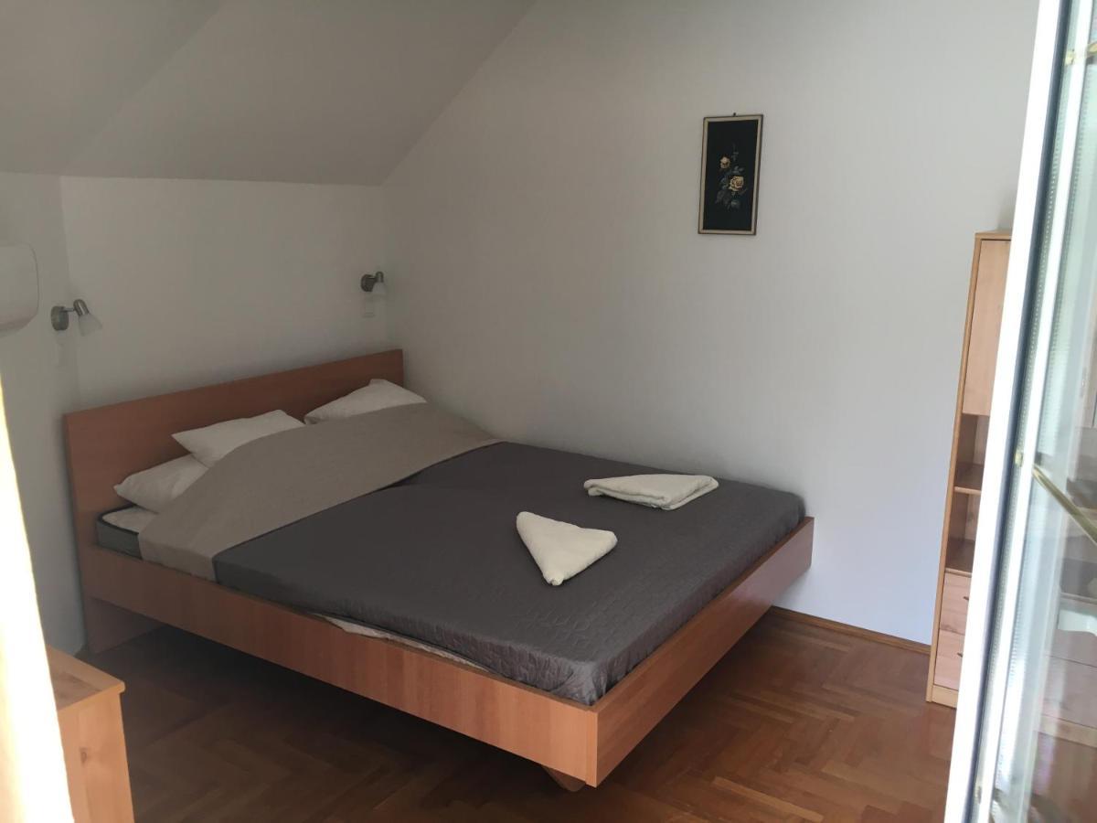 Center apartmanház Hotel Hajdúszoboszló Esterno foto